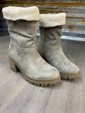 Snuggy Boot