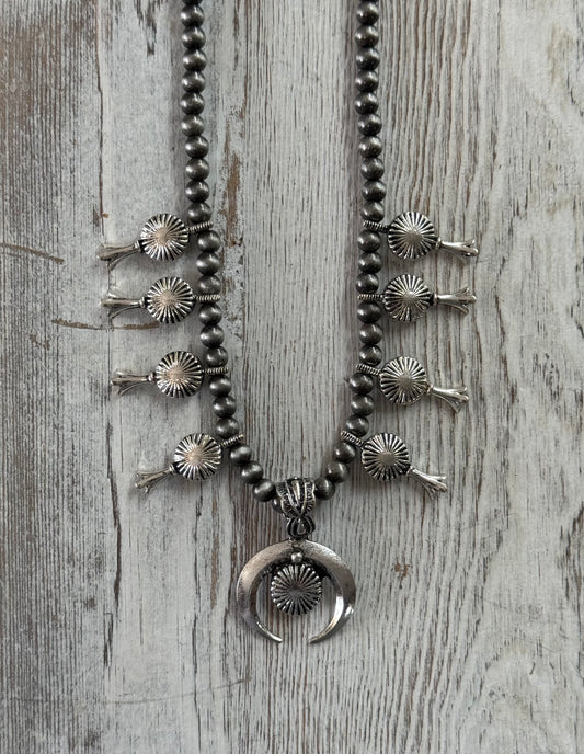 Silver Beaded Small Naja Pendant Necklace