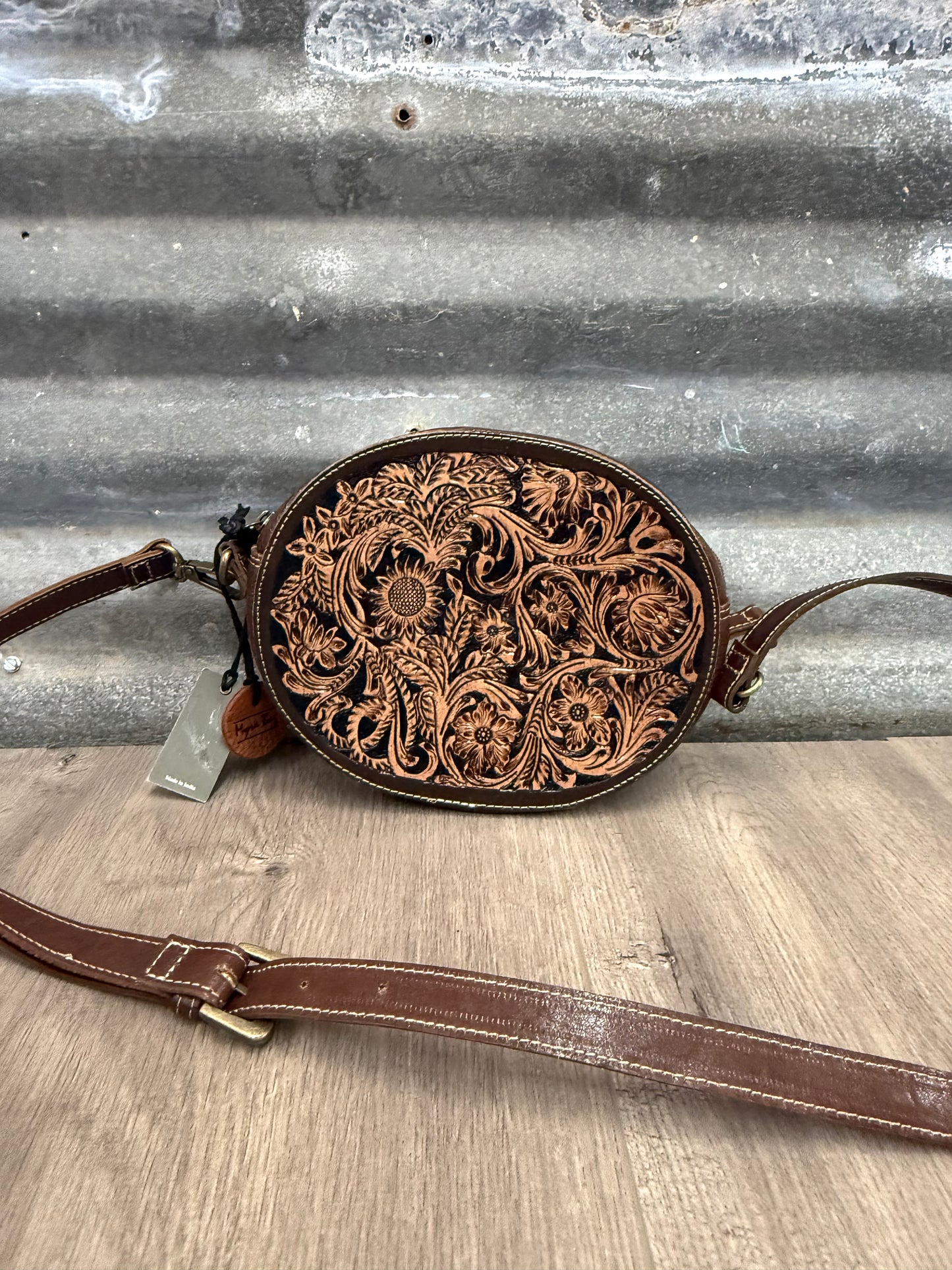 Discy Round Myra Bag